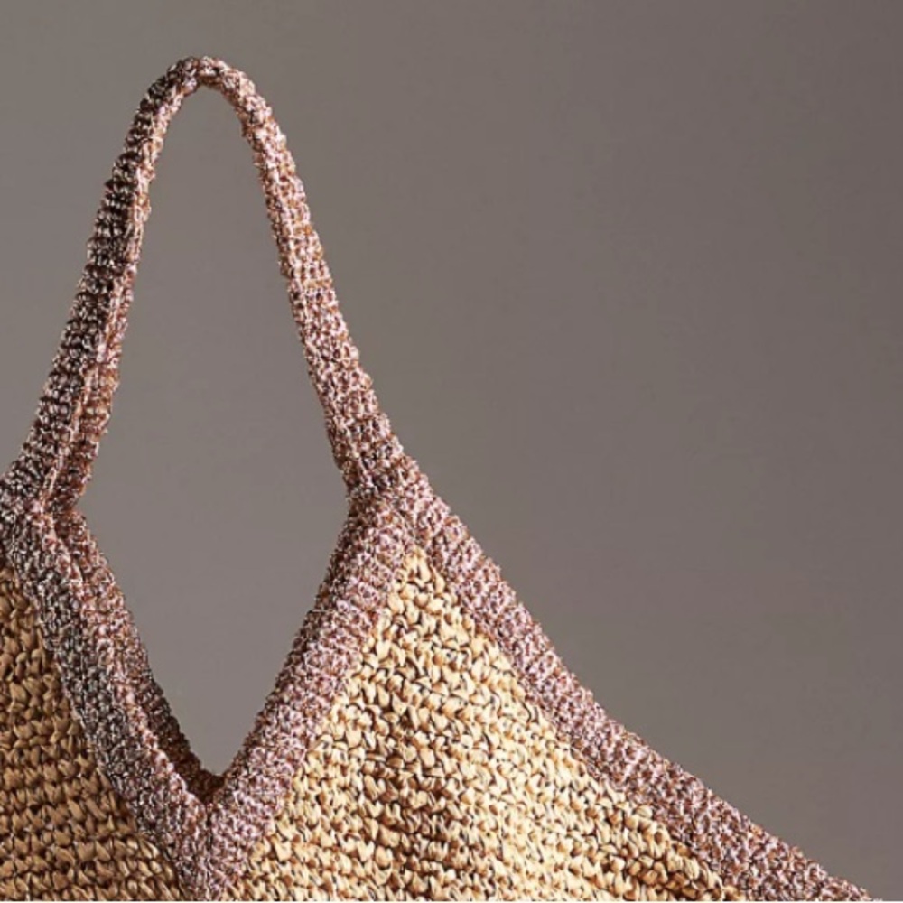 Tipped Angular Straw Tote Bag
By Anthropologie 
Color - Straw
NWOT
OVERSIZED - Picture 4 of 7